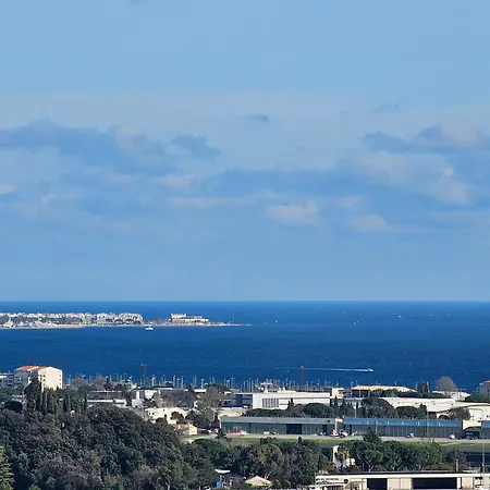 Апартаменты Panorama Unique Standing Cannes A Portee & Piscine Chauffee